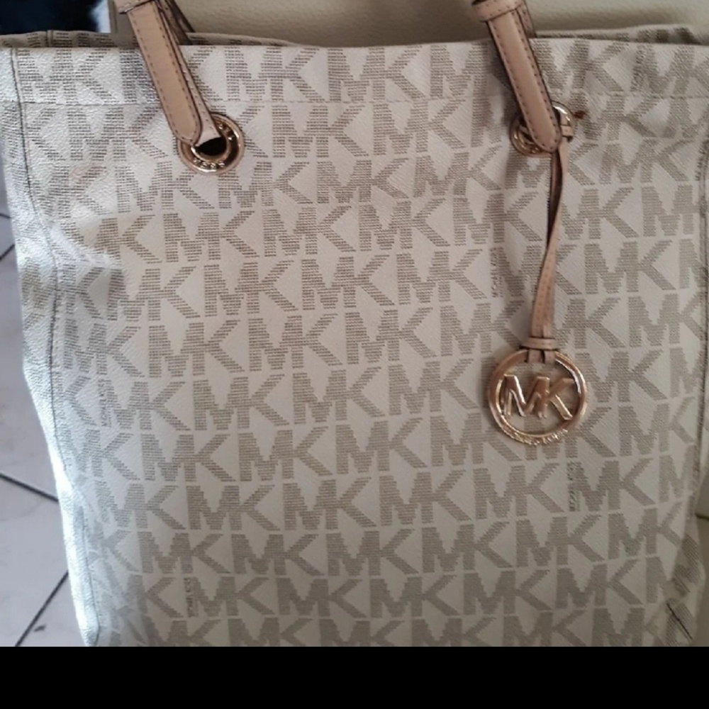 Michael Kors tote